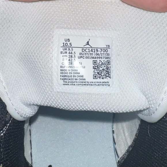 AIR JORDAN 1 Mid Metallic Gold DC1419-700 Size 10.5 - Picture 7 of 7